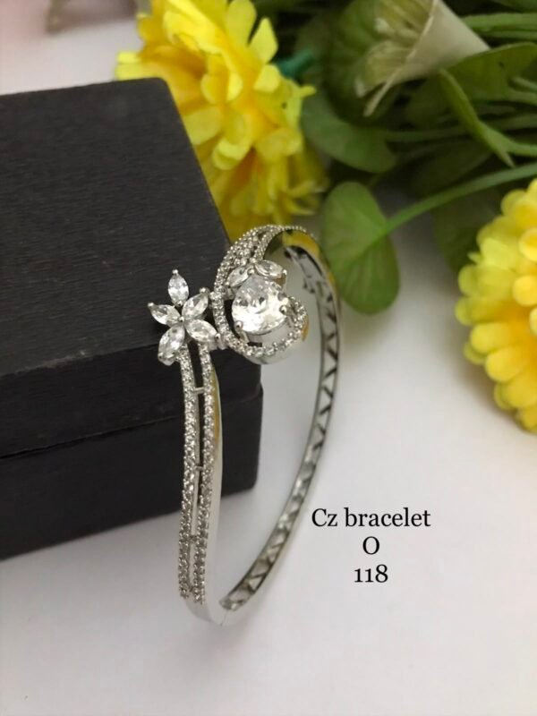 Fine stone Bracelet