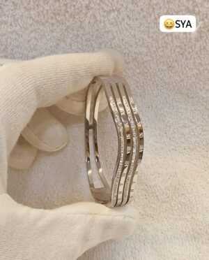 Bracelet with American Diamond stones